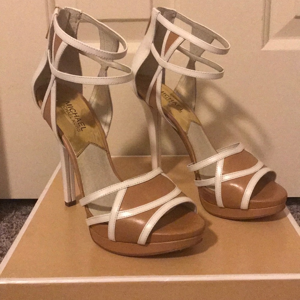 Michael Kors Jaida Back Zip Heel